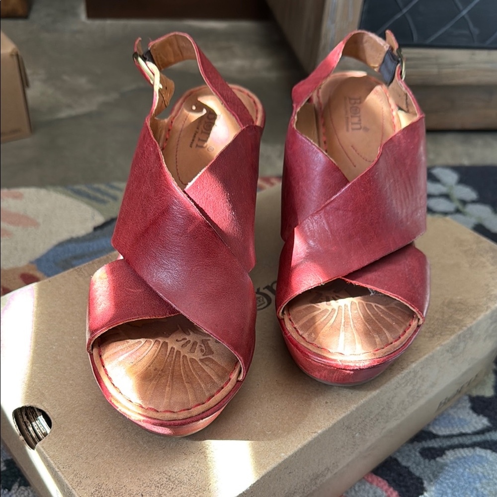 BORN Red Leather Women's Sandals